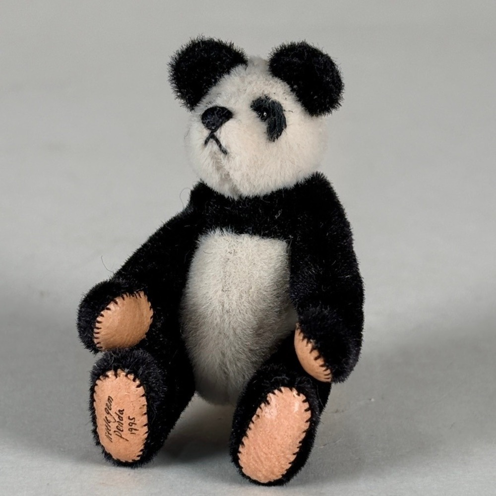 Deb Canham Miniature Panda Mohair Teddy Bear with Case COA Little Gem 1995